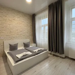 paer-apartments.praguehotelsweb.com/